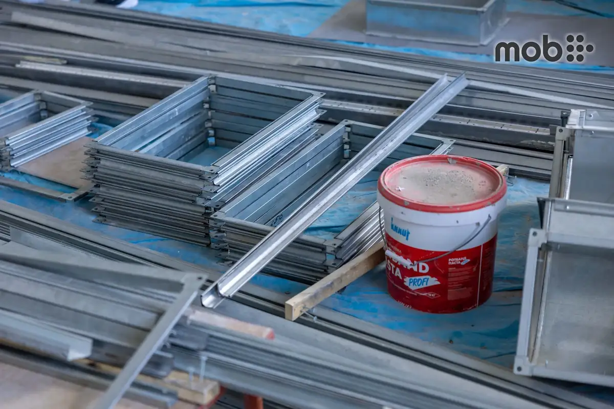 Construction and interior materials delivered by Madoverbuildings MOB to a project site in Mumbai