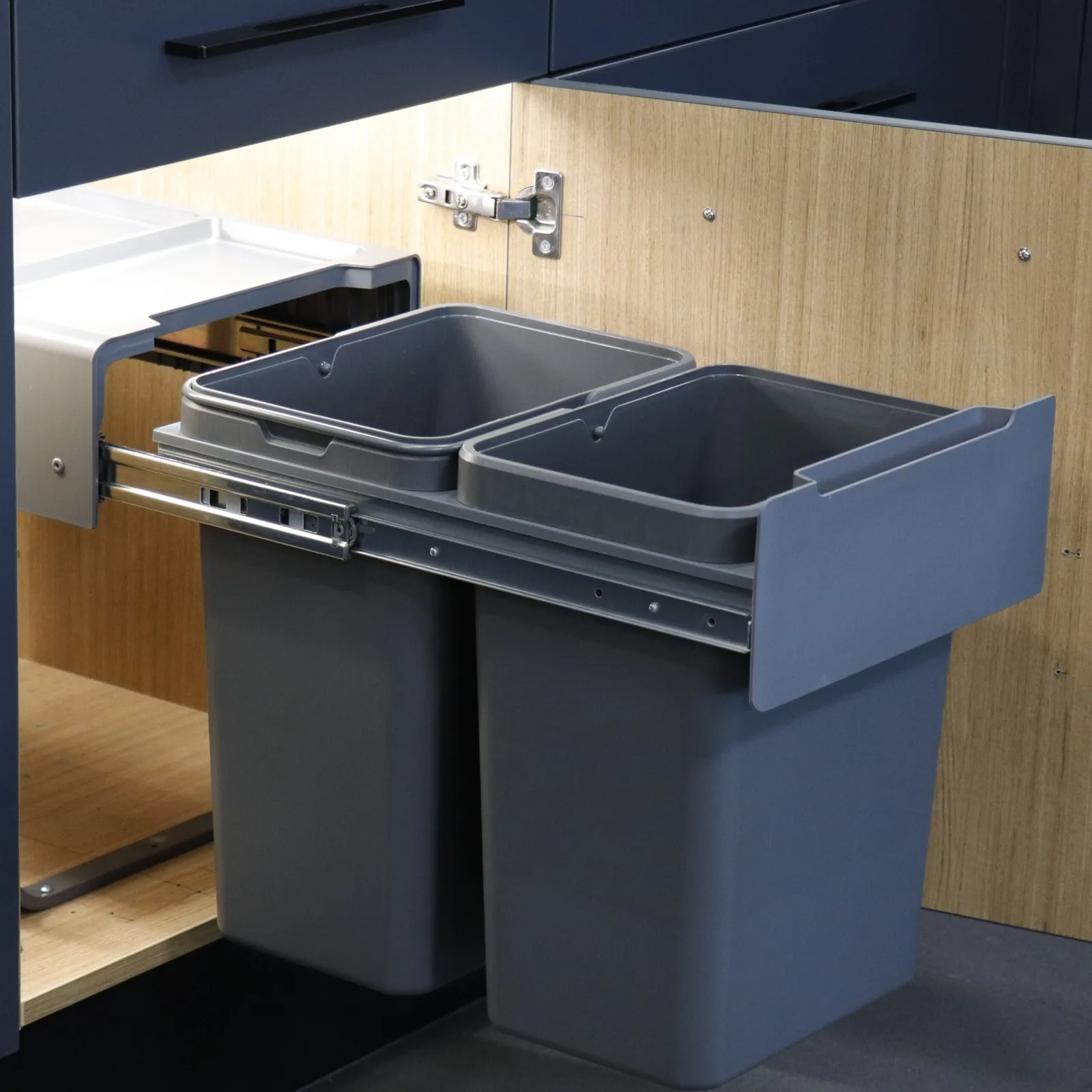 Ebco Livsmart Pullout Double Waste bin 4 Capacity 40Ltr (20x2) Anthracite Color code: POWB4-40-AT