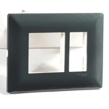 Schneider Electric Livia 3M grid & 3M cover frame - White, Code: P0703